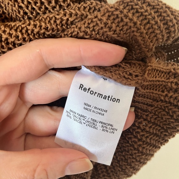 Reformation - Ribbed Tencel & Linen Blend Tank Top in Toffee Brown - Picture 5 of 6